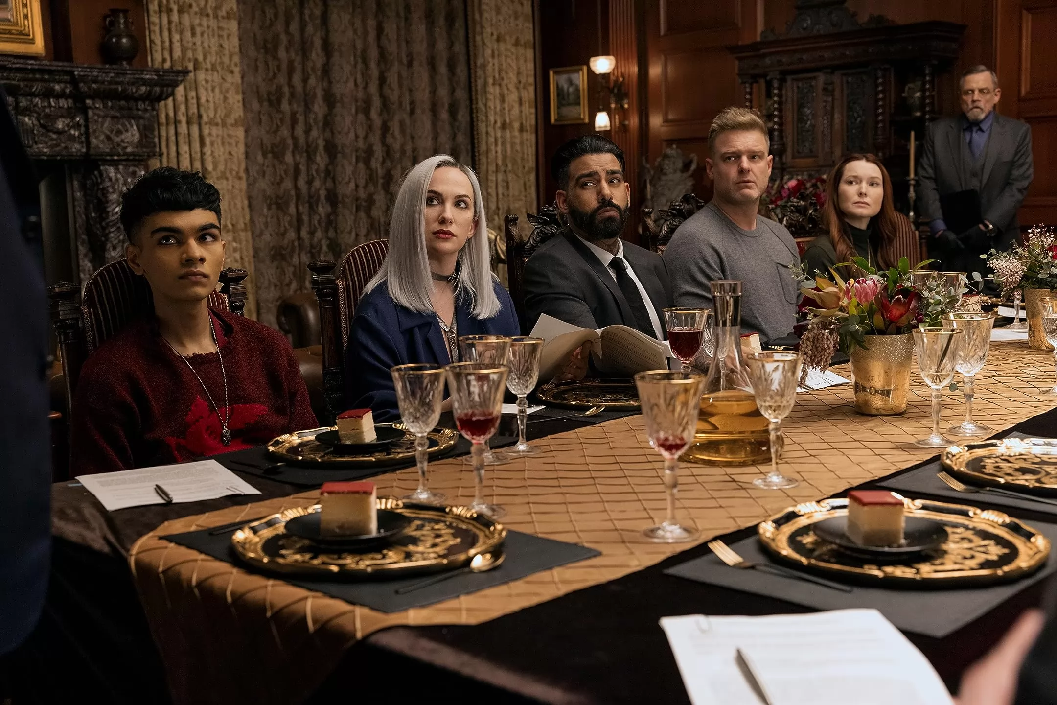 Сериал Падение дома Ашеров (2023). Кадр N225832