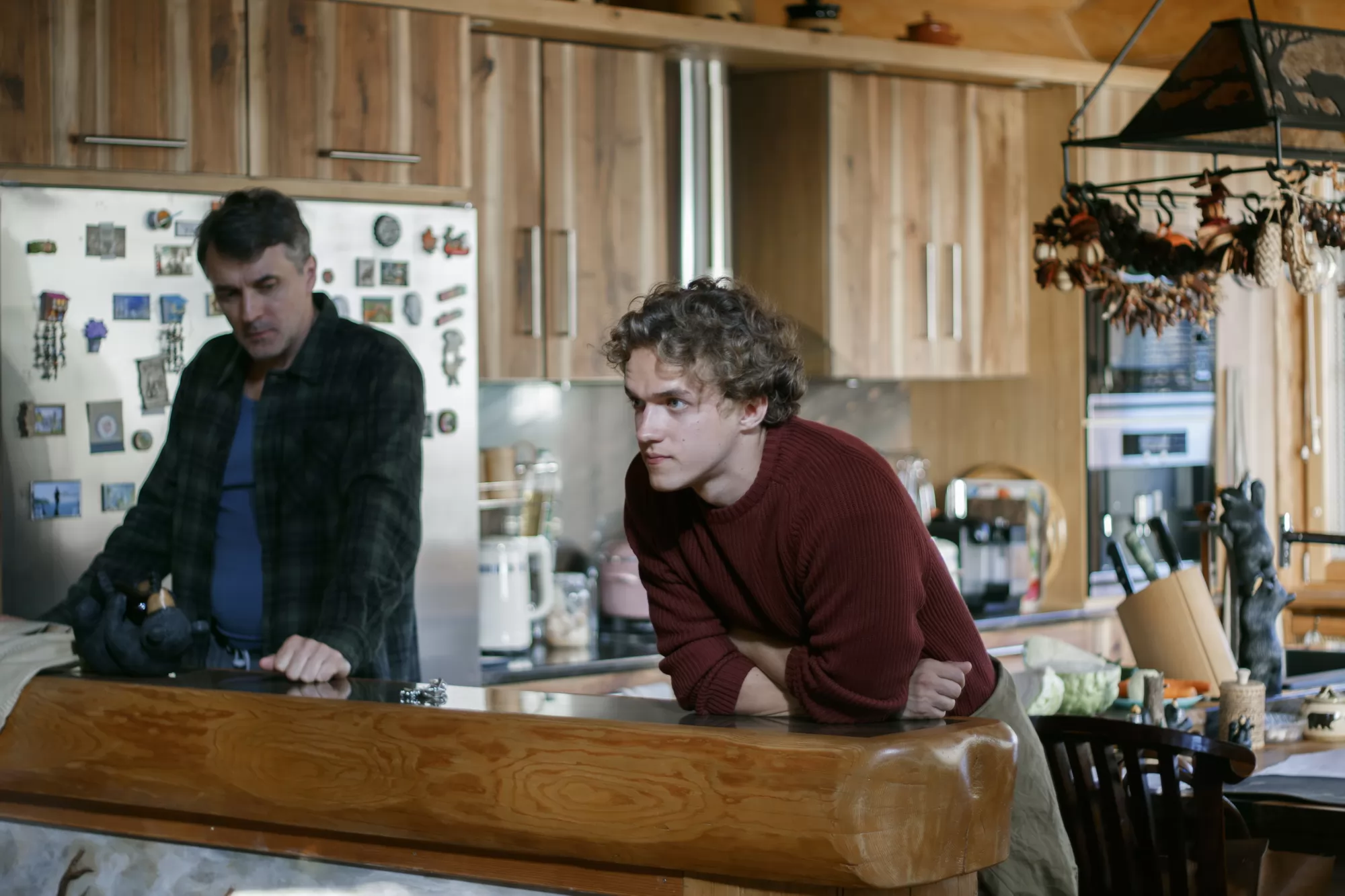 Сериал Здесь все свои (2024). Кадр N226393
