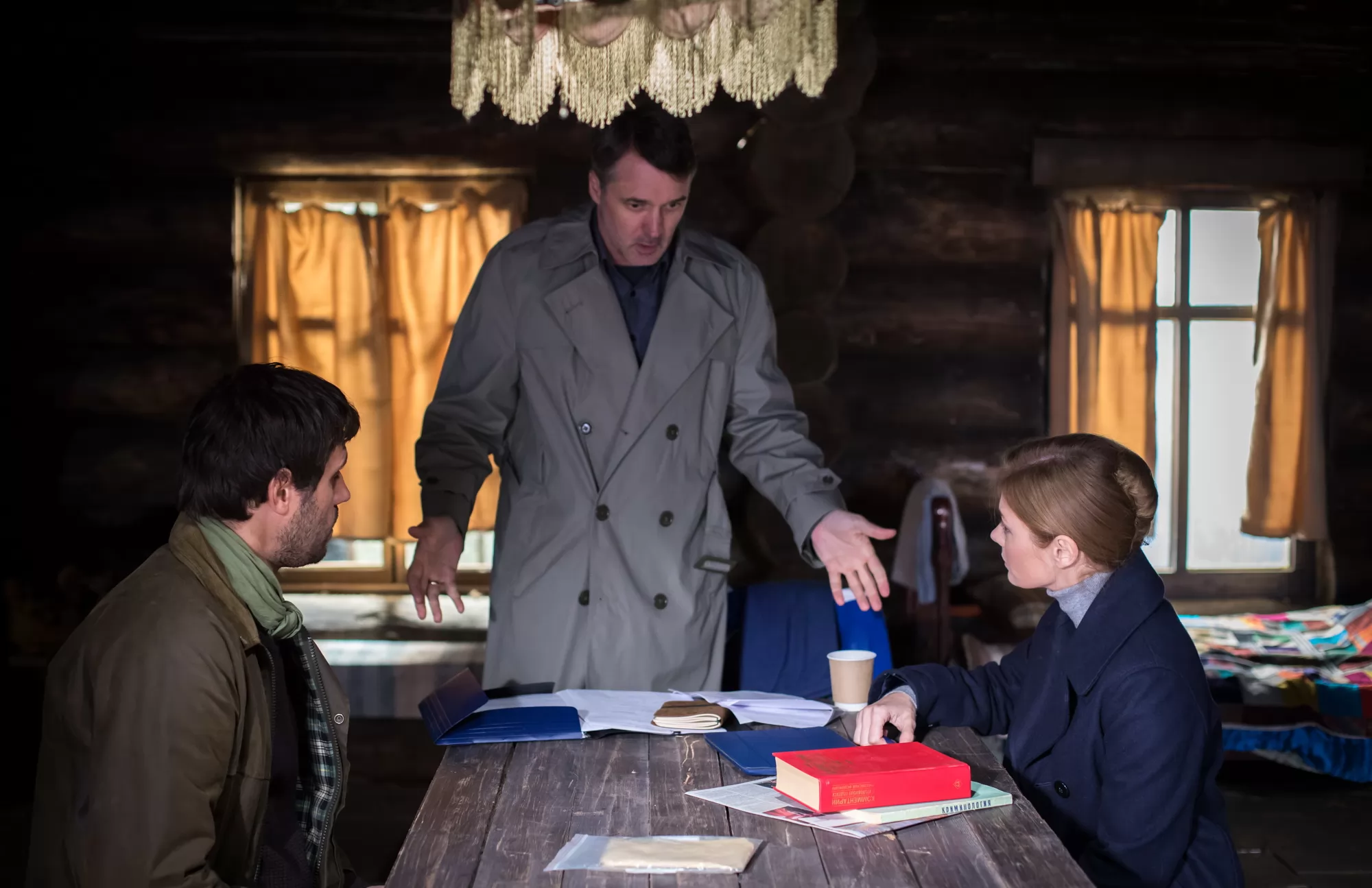 Сериал Здесь все свои (2024). Кадр N227610