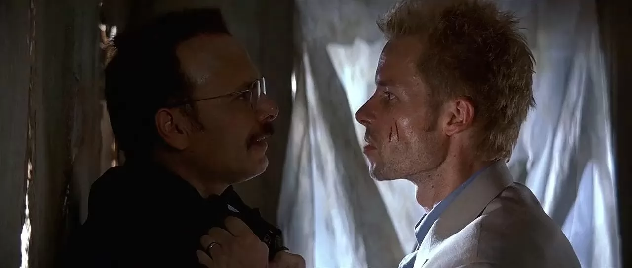 Фильм Помни (2000). Кадр N229609
