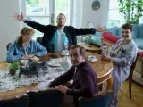 Превью кадра #228289 из сериала "Соседка"  (2023)