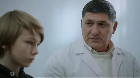 Трейлер российского фильма "Доктор"