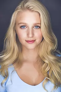 Джулия Шлэпфер (Julia Schlaepfer)