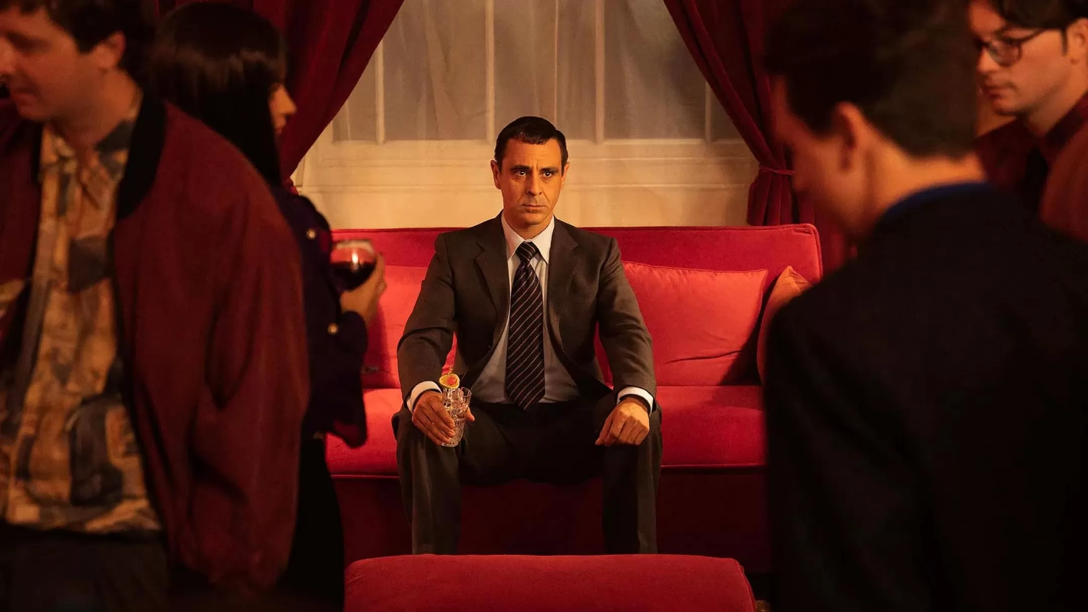 Сериал Сексуальная тварь (2024). Кадр N230746