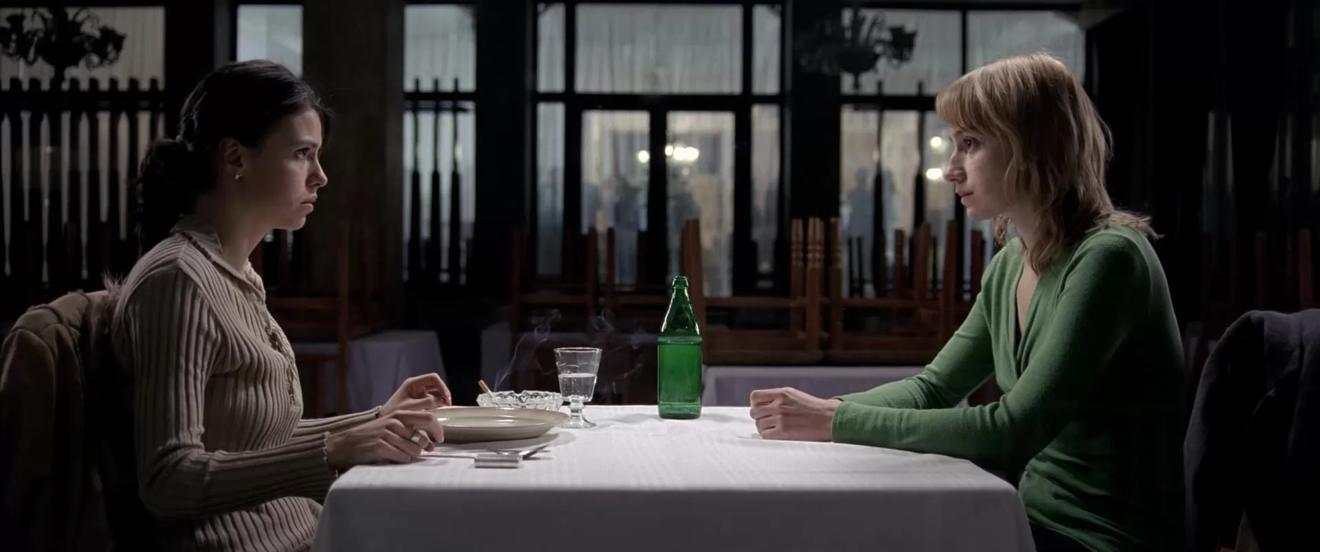Фильм 4 месяца, 3 недели и 2 дня (2007). Кадр N230814