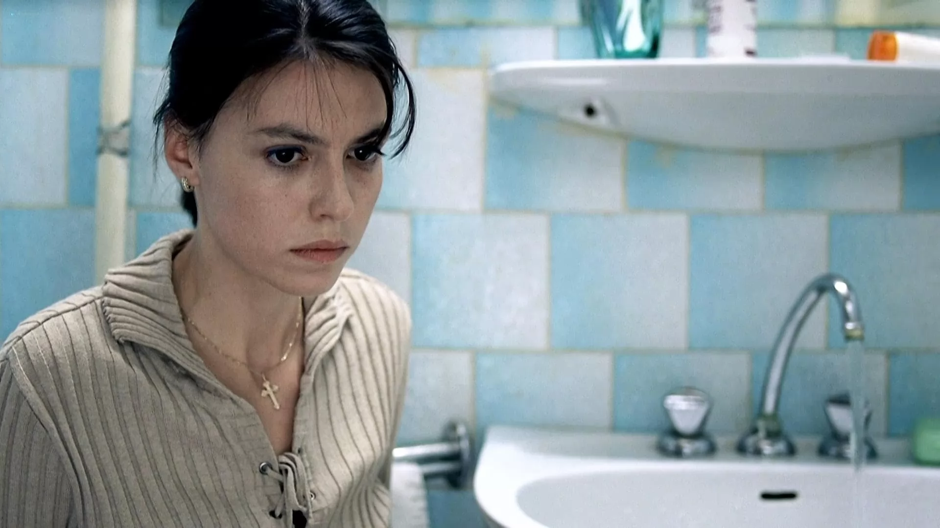 Фильм 4 месяца, 3 недели и 2 дня (2007). Кадр N230815