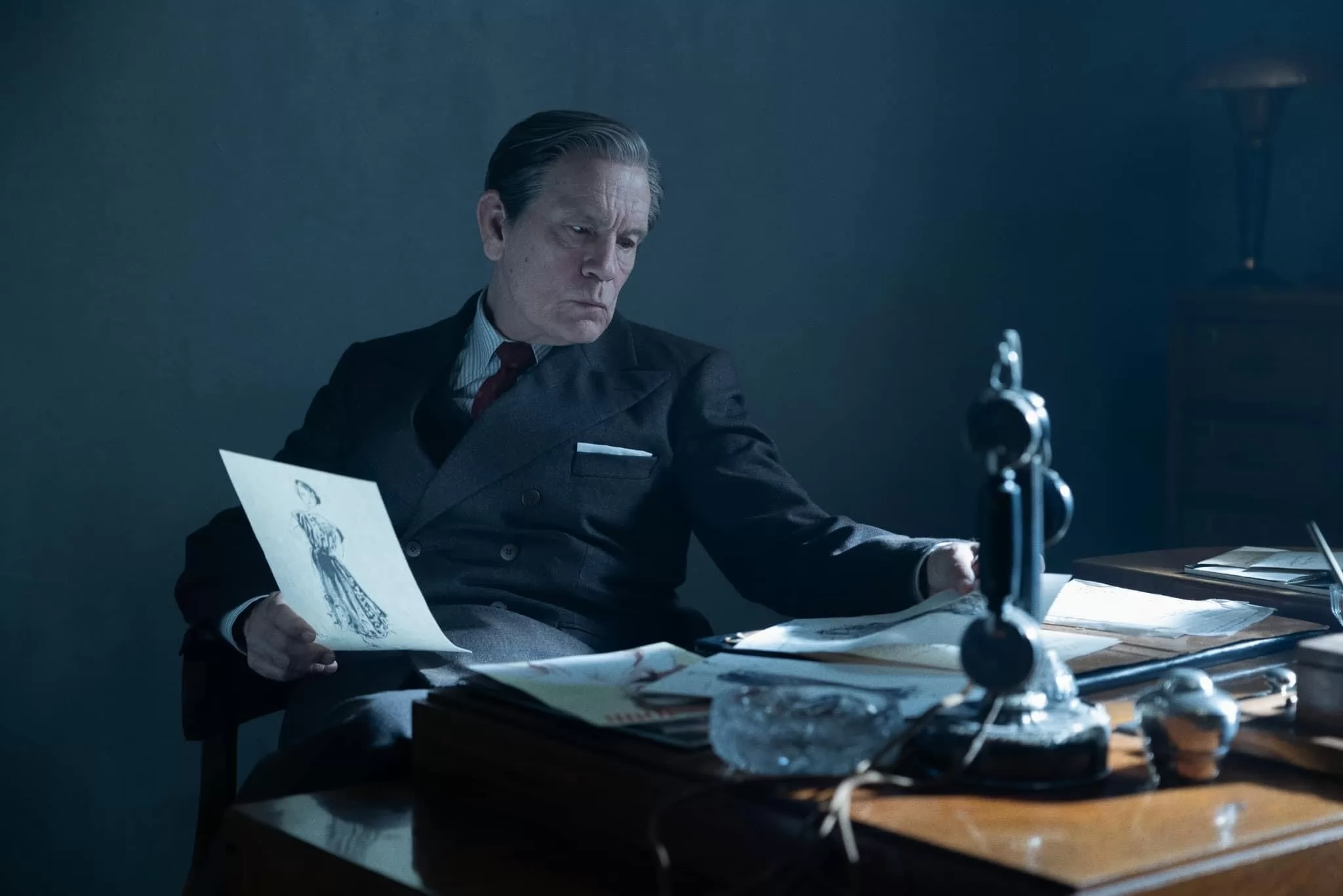 Сериал New Look: Революция стиля (2024). Кадр N230840