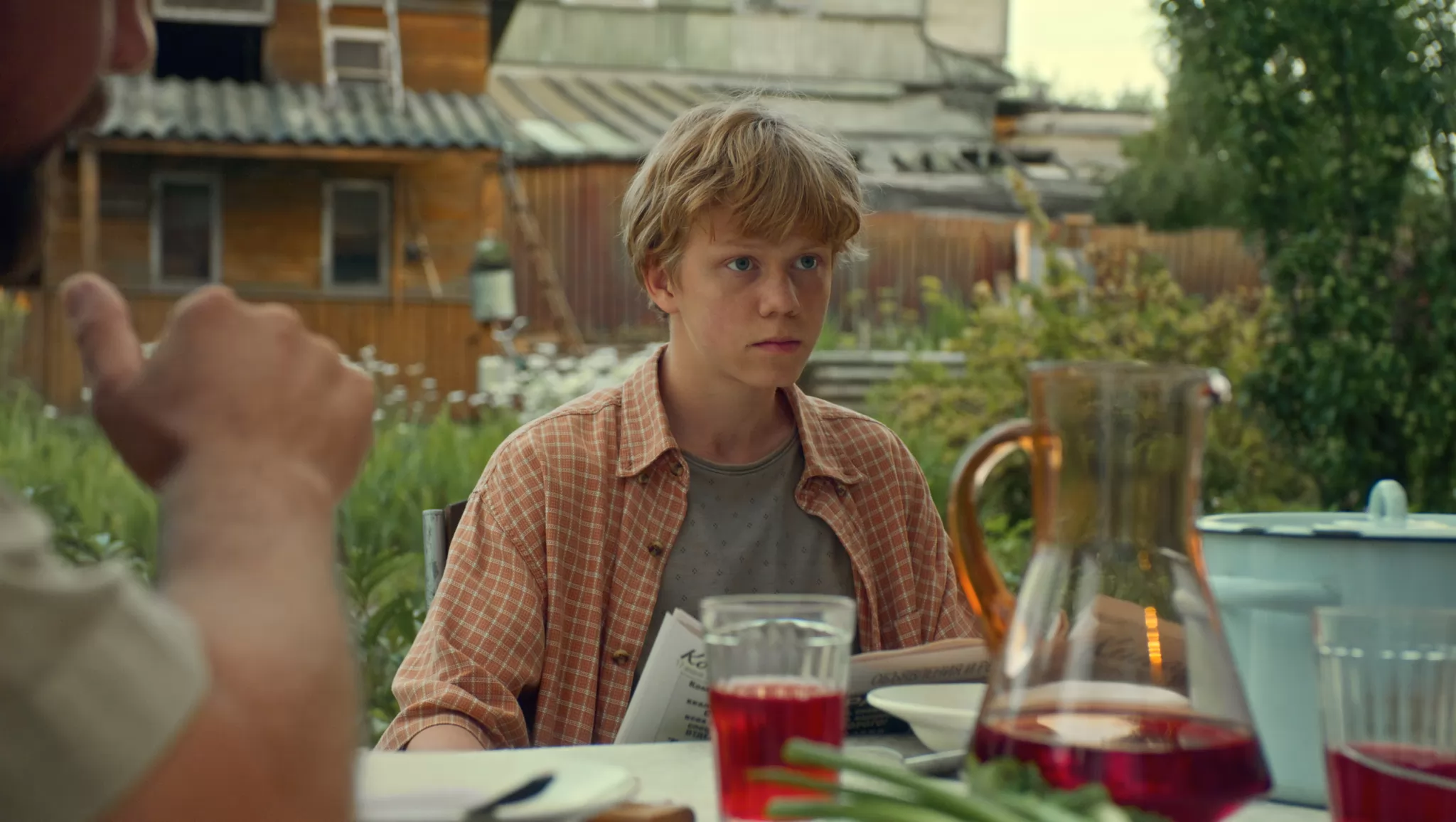 Фильм Лето. Нулевые (2024). Кадр N231806
