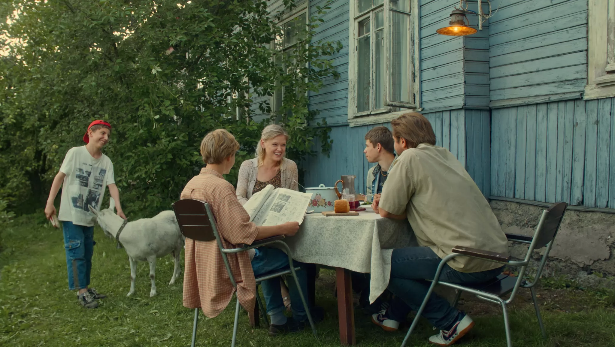 Фильм Лето. Нулевые (2024). Кадр N231809