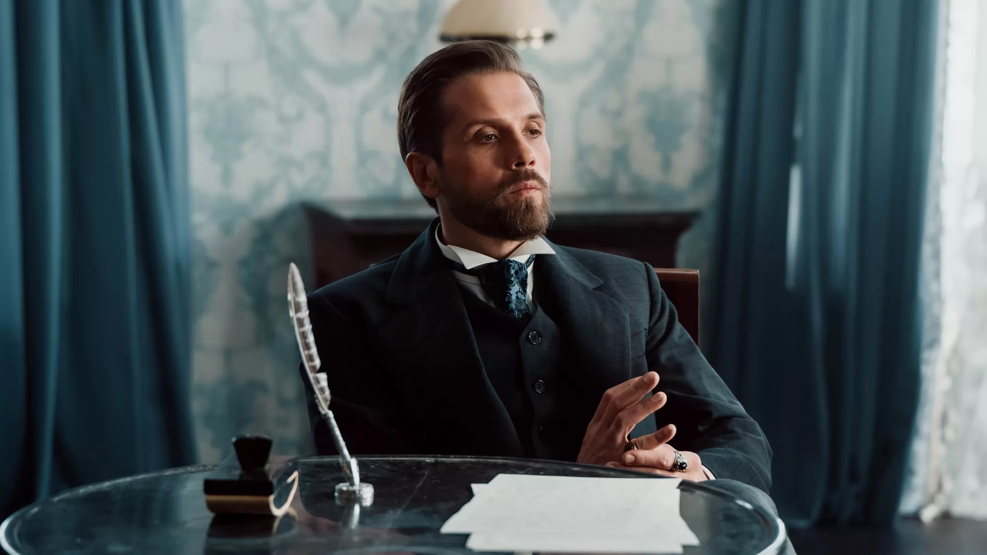 Сериал Злые люди (2025). Кадр N238471