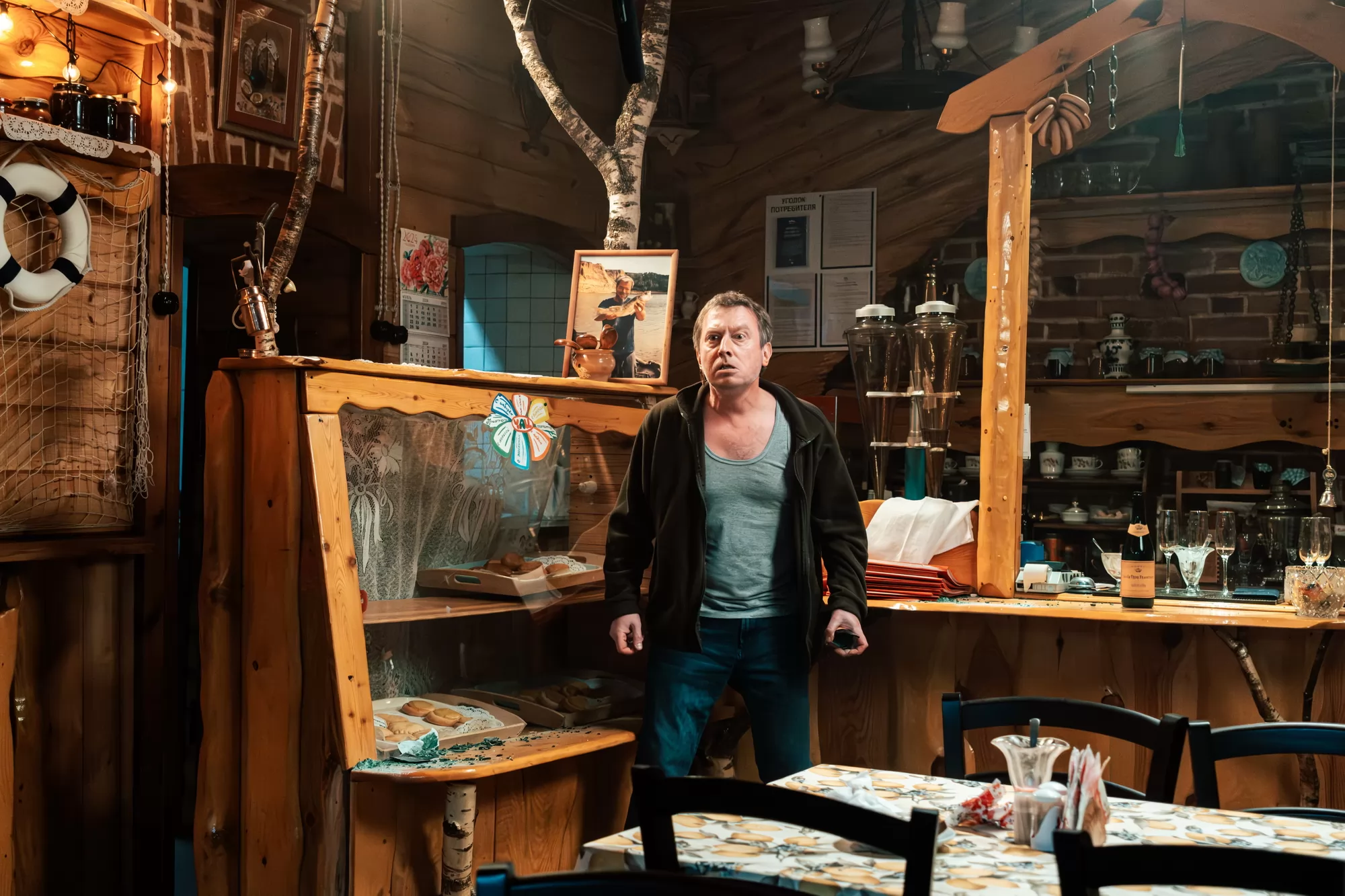 Сериал Макрон (2024). Кадр N240207