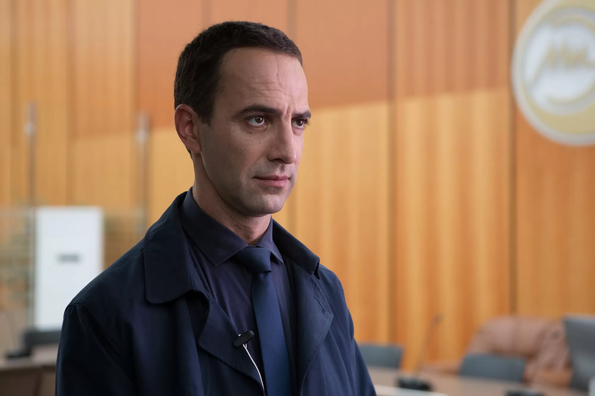 Сериал Город тайн (2024). Кадр N240738
