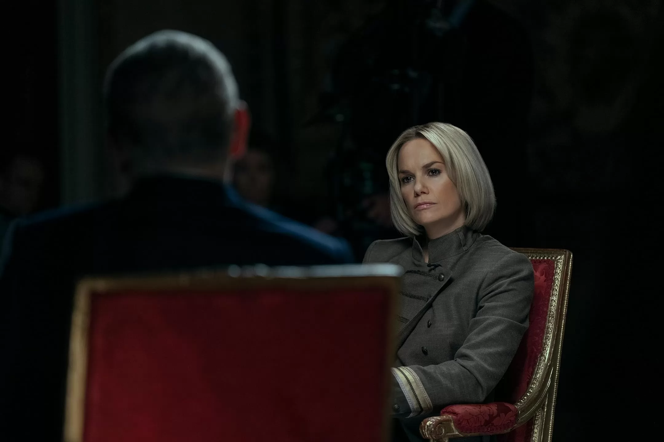 Сериал Чрезвычайно королевский скандал (2024). Кадр N245510