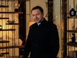 Превью кадра #231518 из сериала "Бедные смеются, богатые плачут"  (2024-2025)