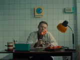 Превью кадра #241509 из сериала "Аутсорс"  (2025)