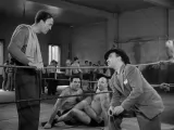 Превью кадра #245385 из фильма "Обнаженный город"  (1948)