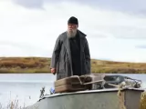 Кадры к фильму "Она тебя любит"