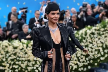 Холли Берри пришла на вечеринку Met Gala без нижнего белья