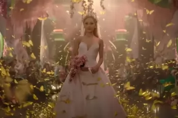 Ариана Гранде пропустила премьеру "Злая: Навсегда" из-за поломки самолета