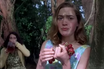 Кейт Уинслет призналась в "экспериментах с девочками" в юности