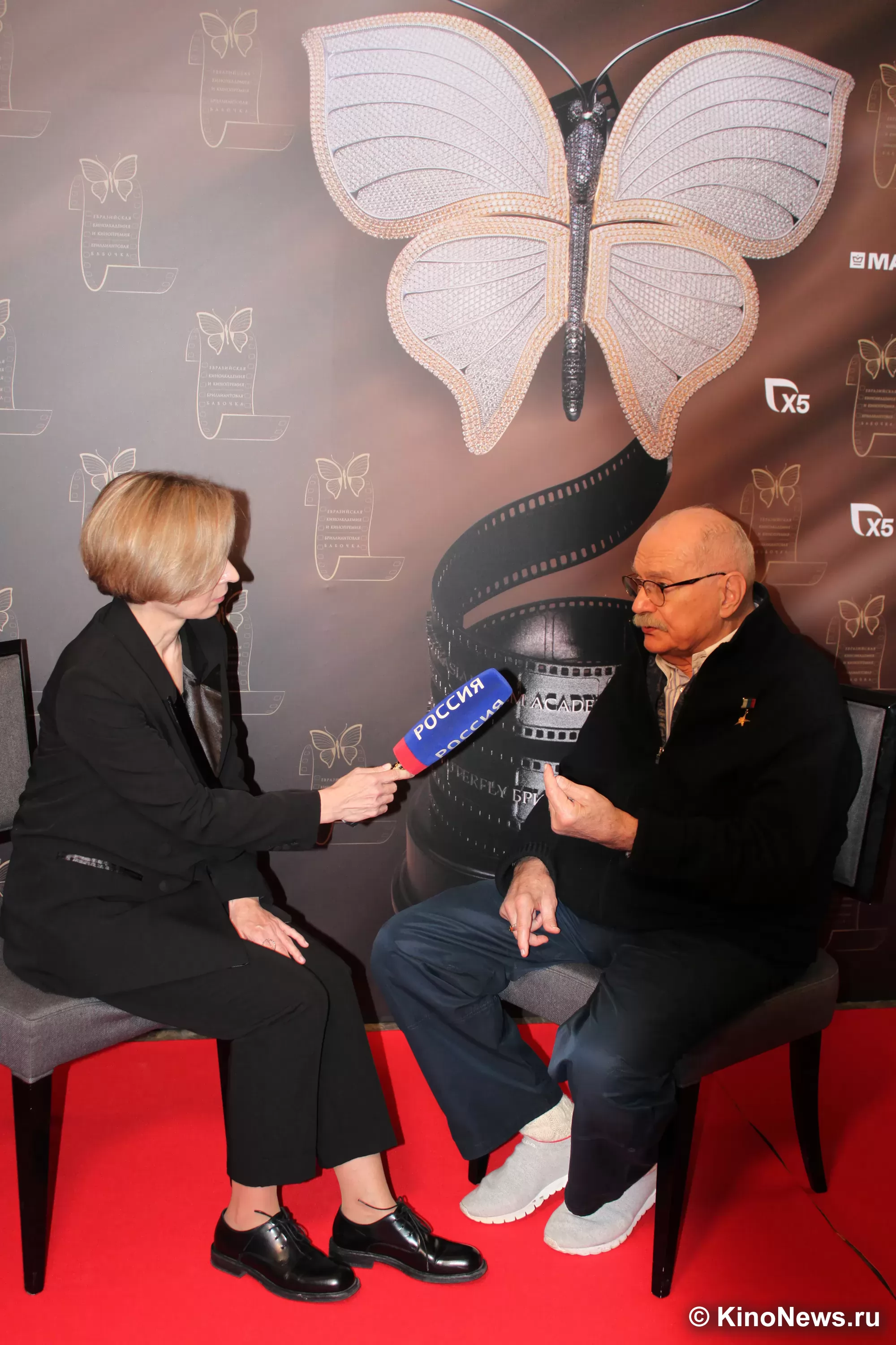 Фотография N 267425 из фотогалереи "Церемония вручения премии "Бриллиантовая бабочка""