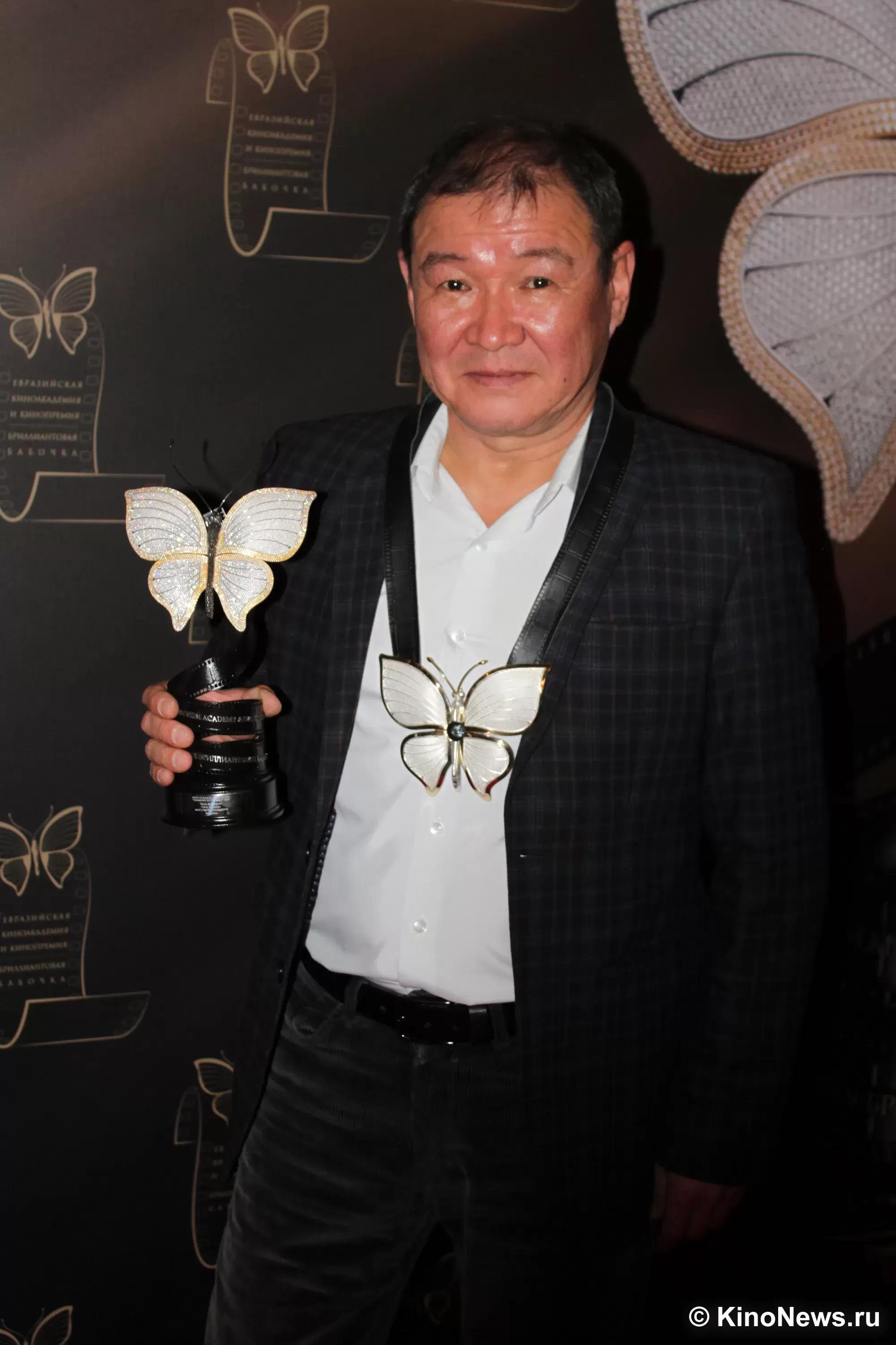 Фотография N 267432 из фотогалереи "Церемония вручения премии "Бриллиантовая бабочка""