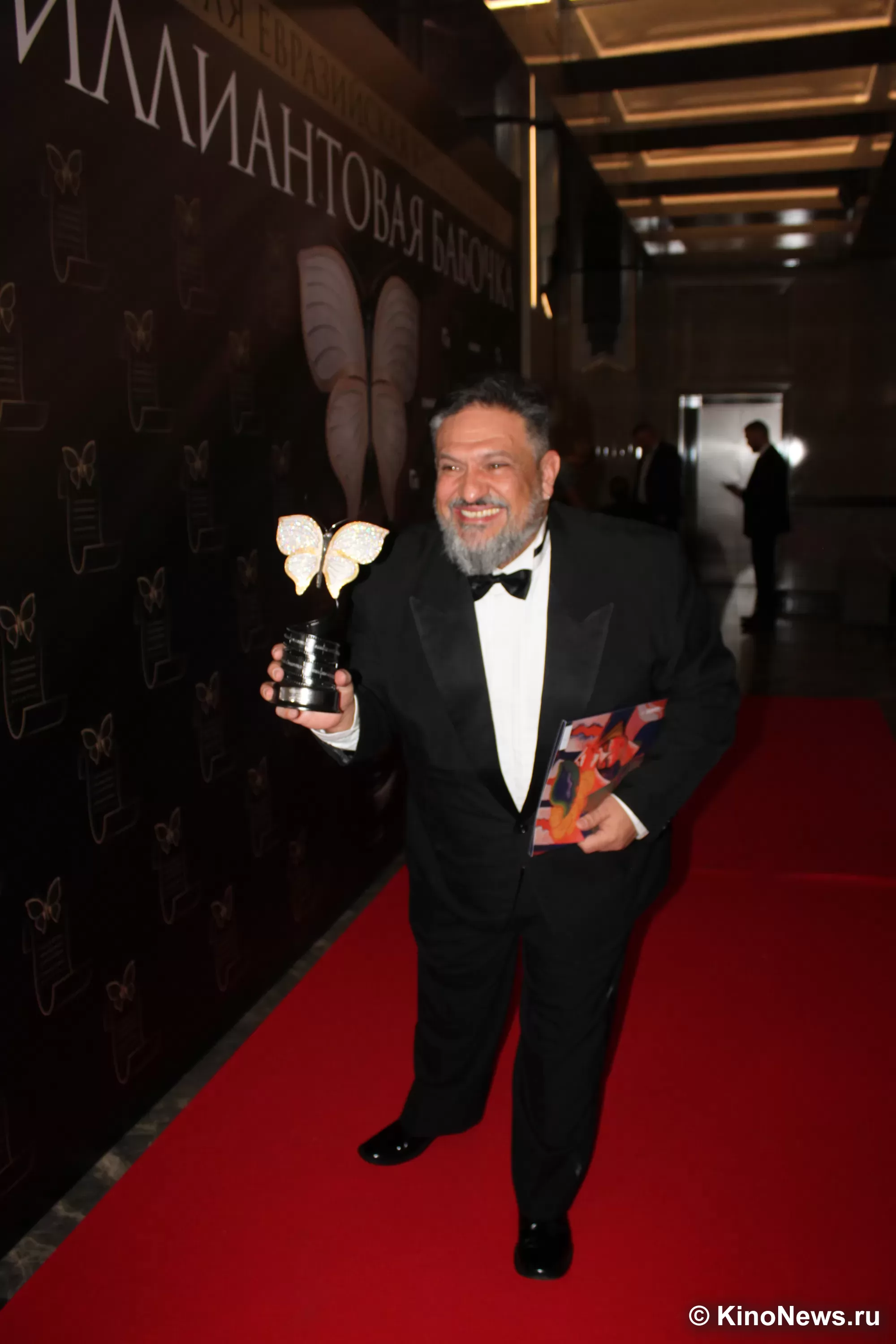 Фотография N 267440 из фотогалереи "Церемония вручения премии "Бриллиантовая бабочка""