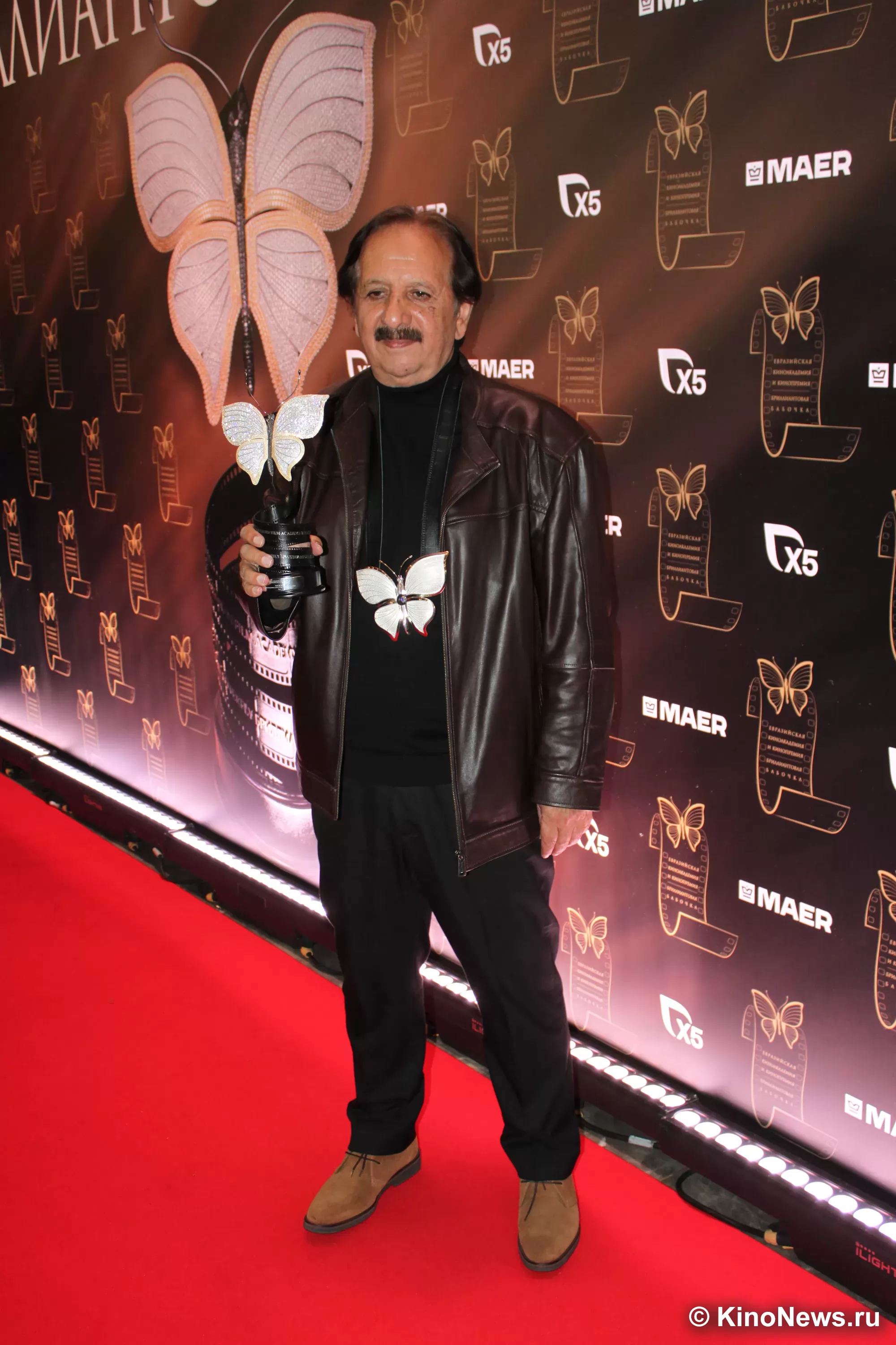 Фотография N 267447 из фотогалереи "Церемония вручения премии "Бриллиантовая бабочка""