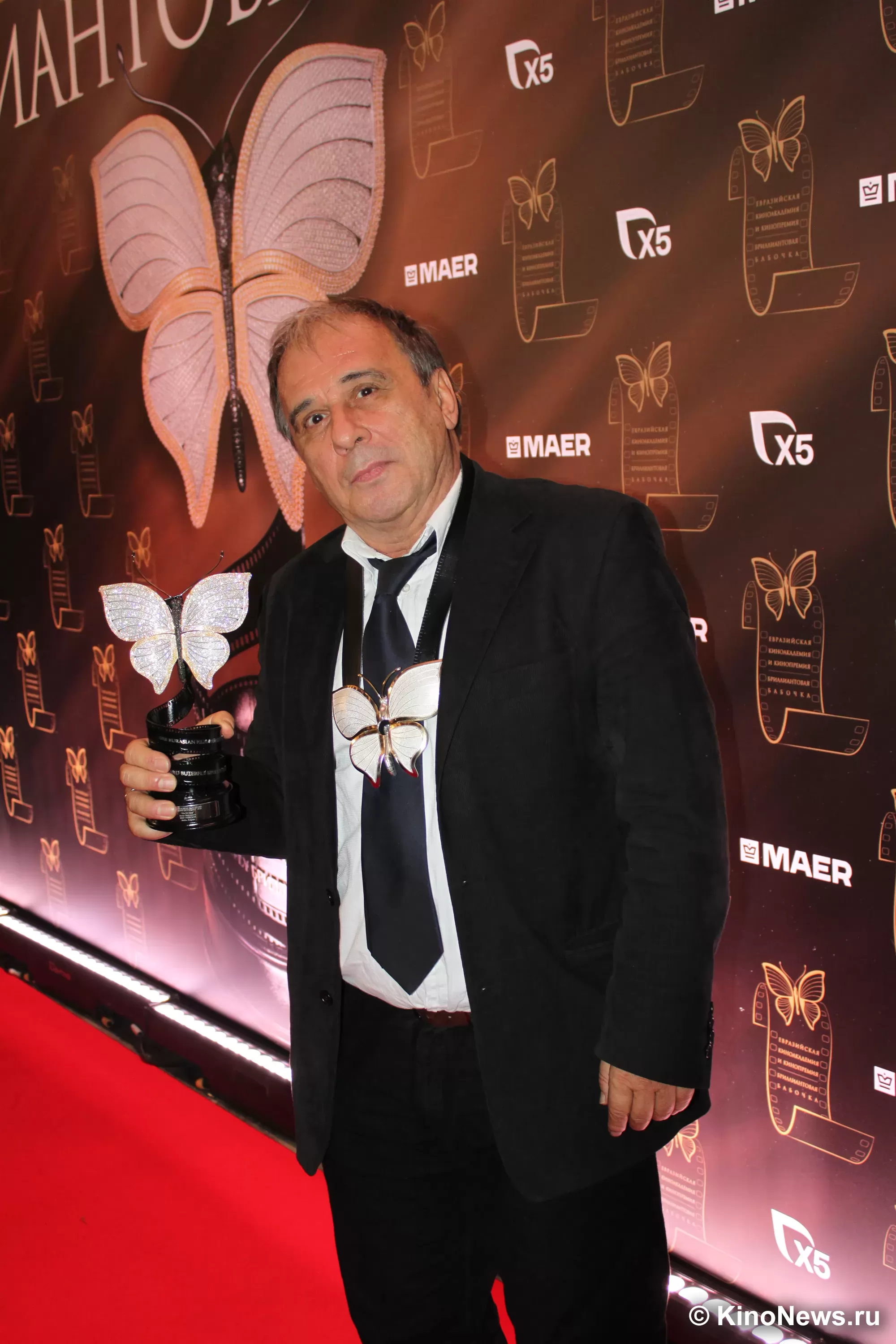 Фотография N 267449 из фотогалереи "Церемония вручения премии "Бриллиантовая бабочка""