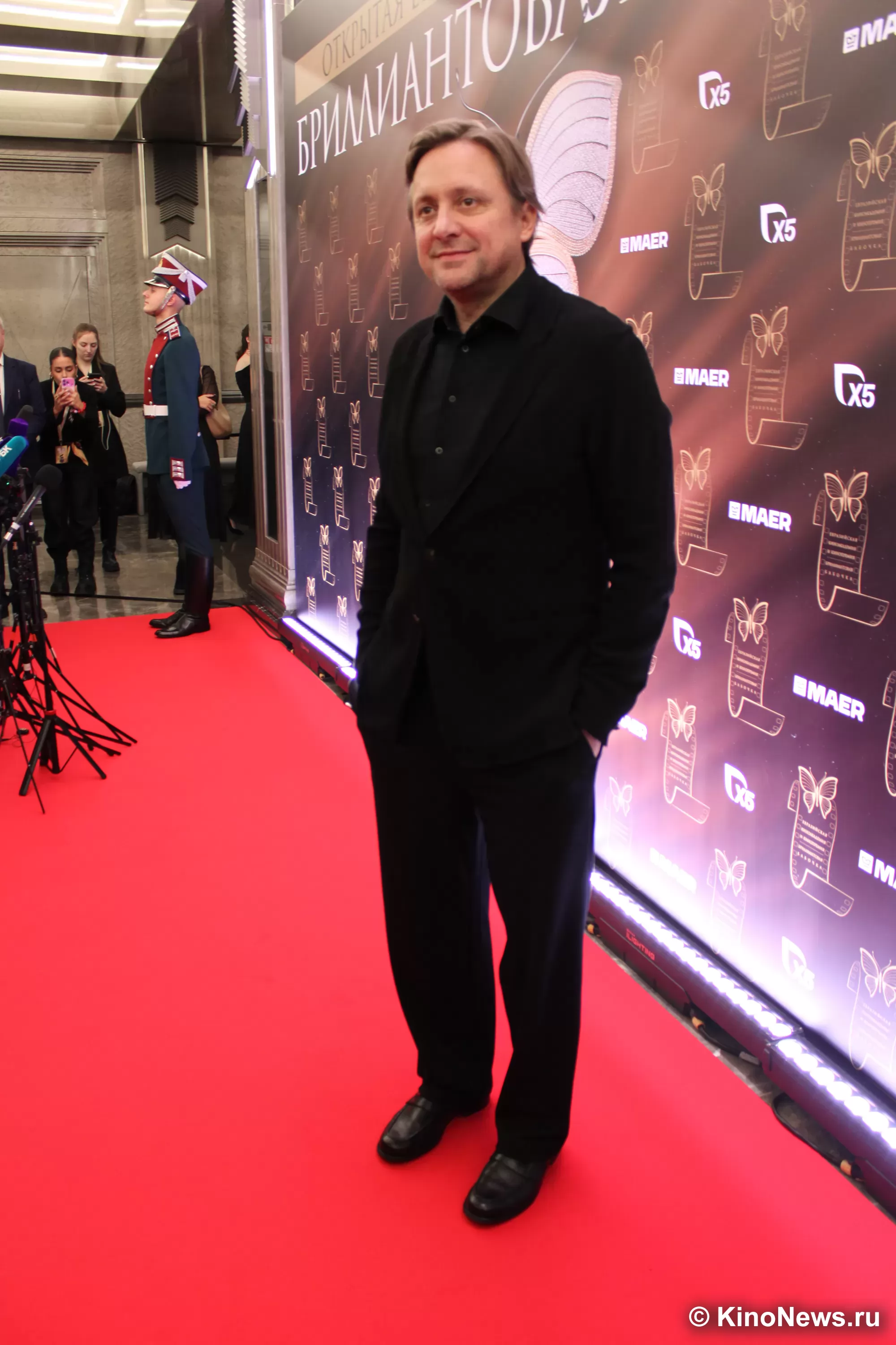 Фотография N 267420 из фотогалереи "Церемония вручения премии "Бриллиантовая бабочка""