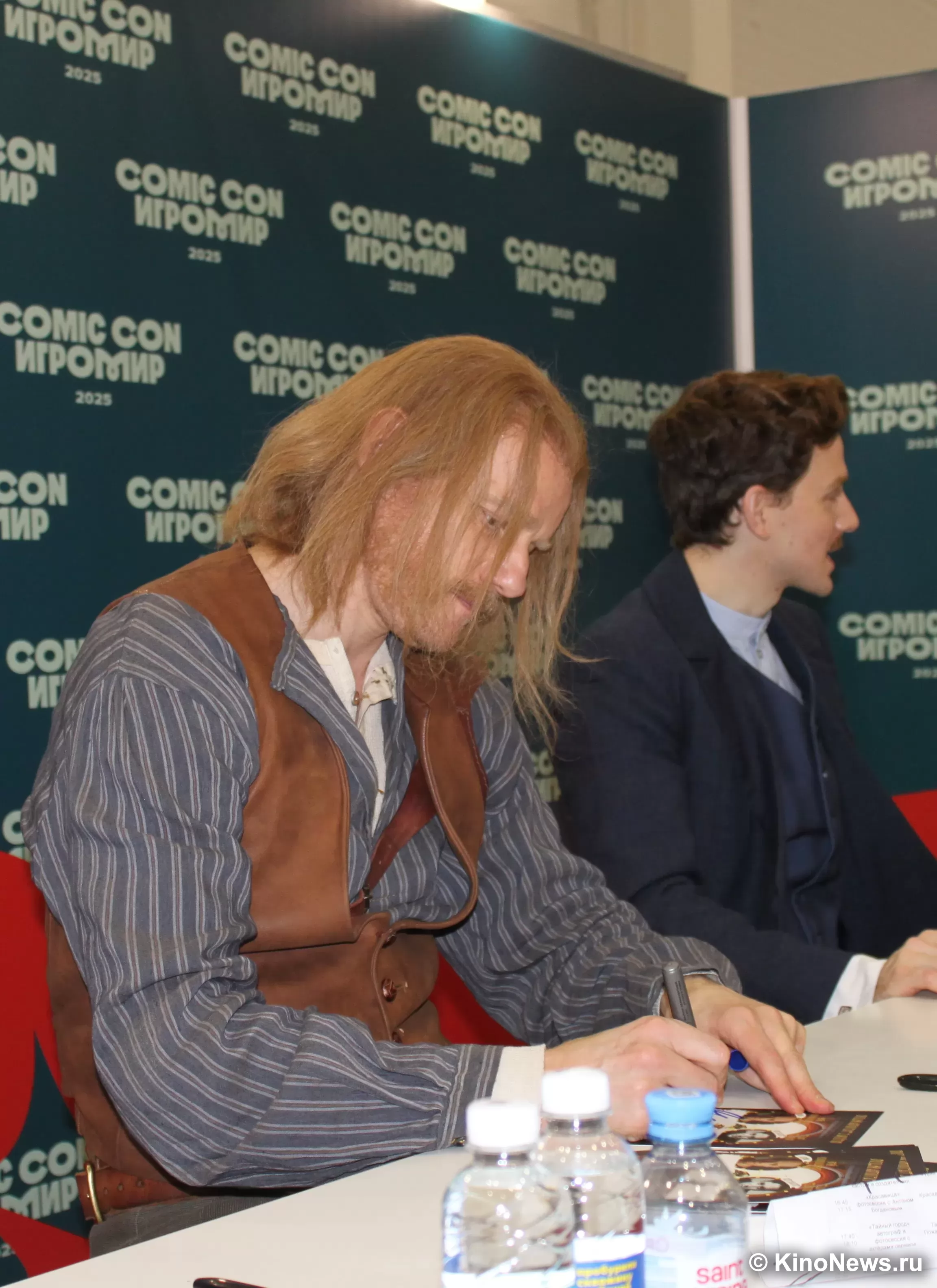 Фотография N 267977 из фотогалереи "Автограф-сессия фильма "Левша" в рамках Comic Con Игромир 2025"