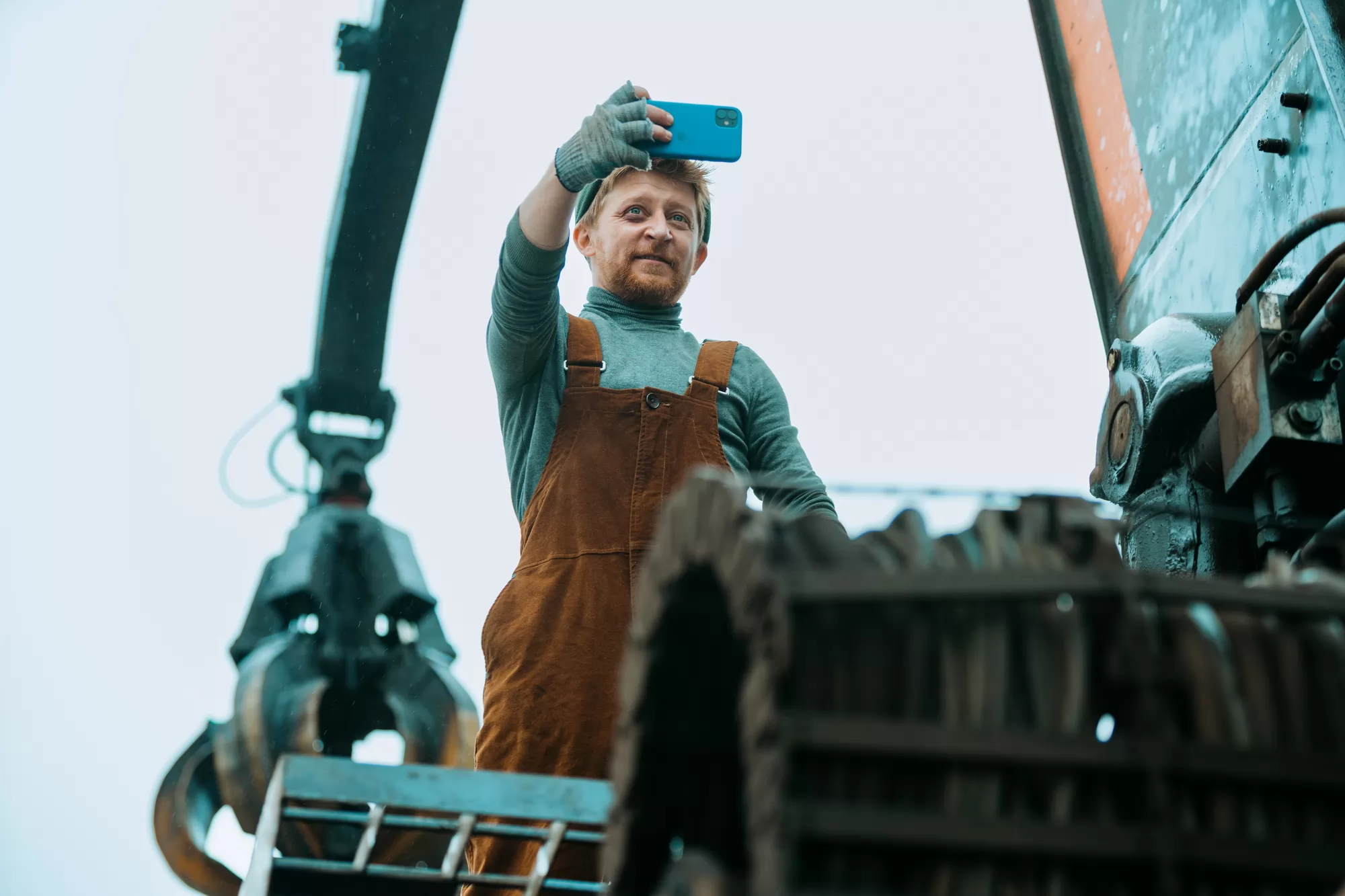 Фильм (Не) искусственный интеллект (2025). Кадр N255698