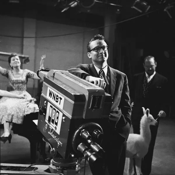 Сериал Вечернее шоу (1953-1957). Кадр N257011
