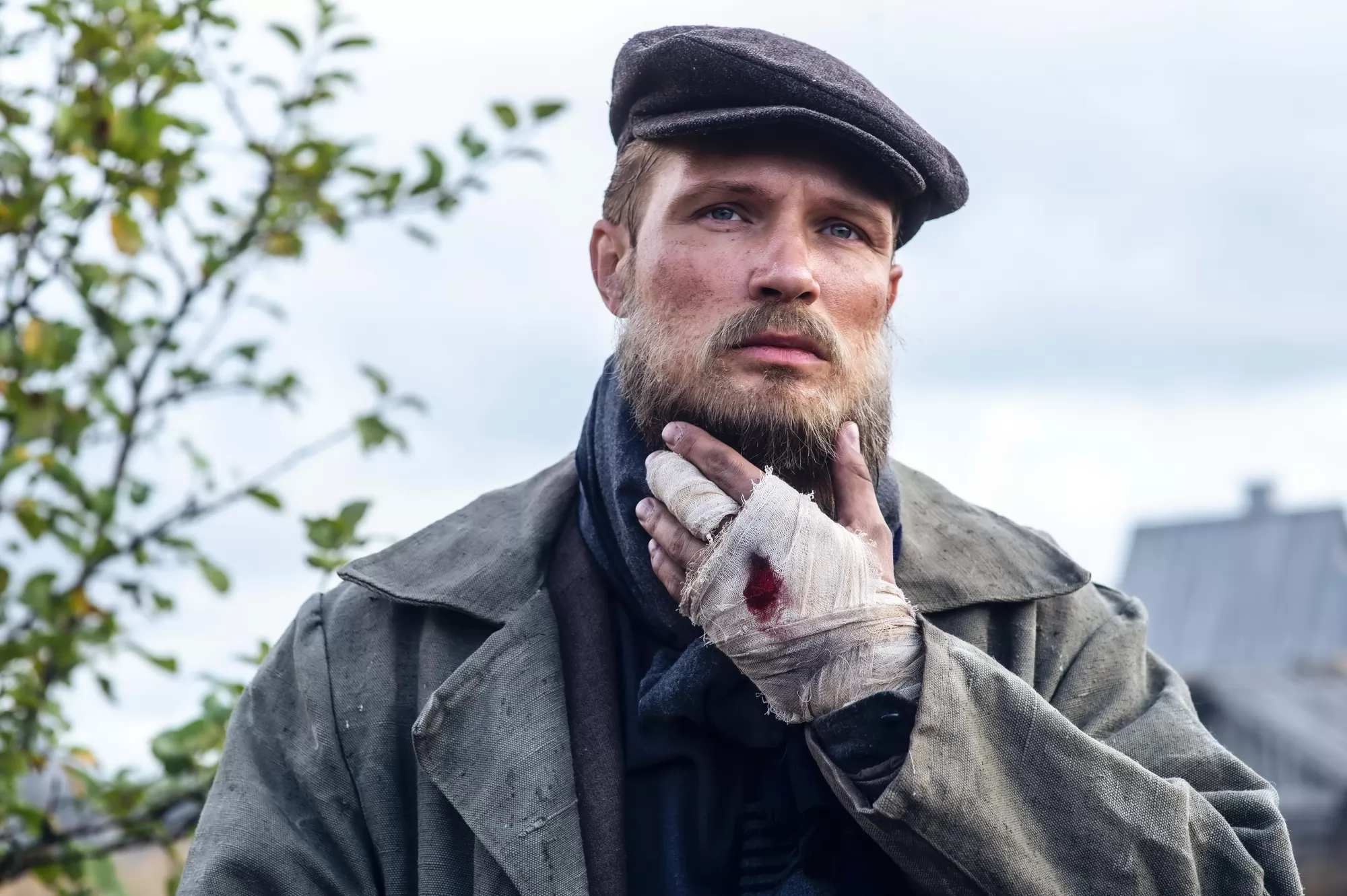 Сериал Рослый (2025). Кадр N257507