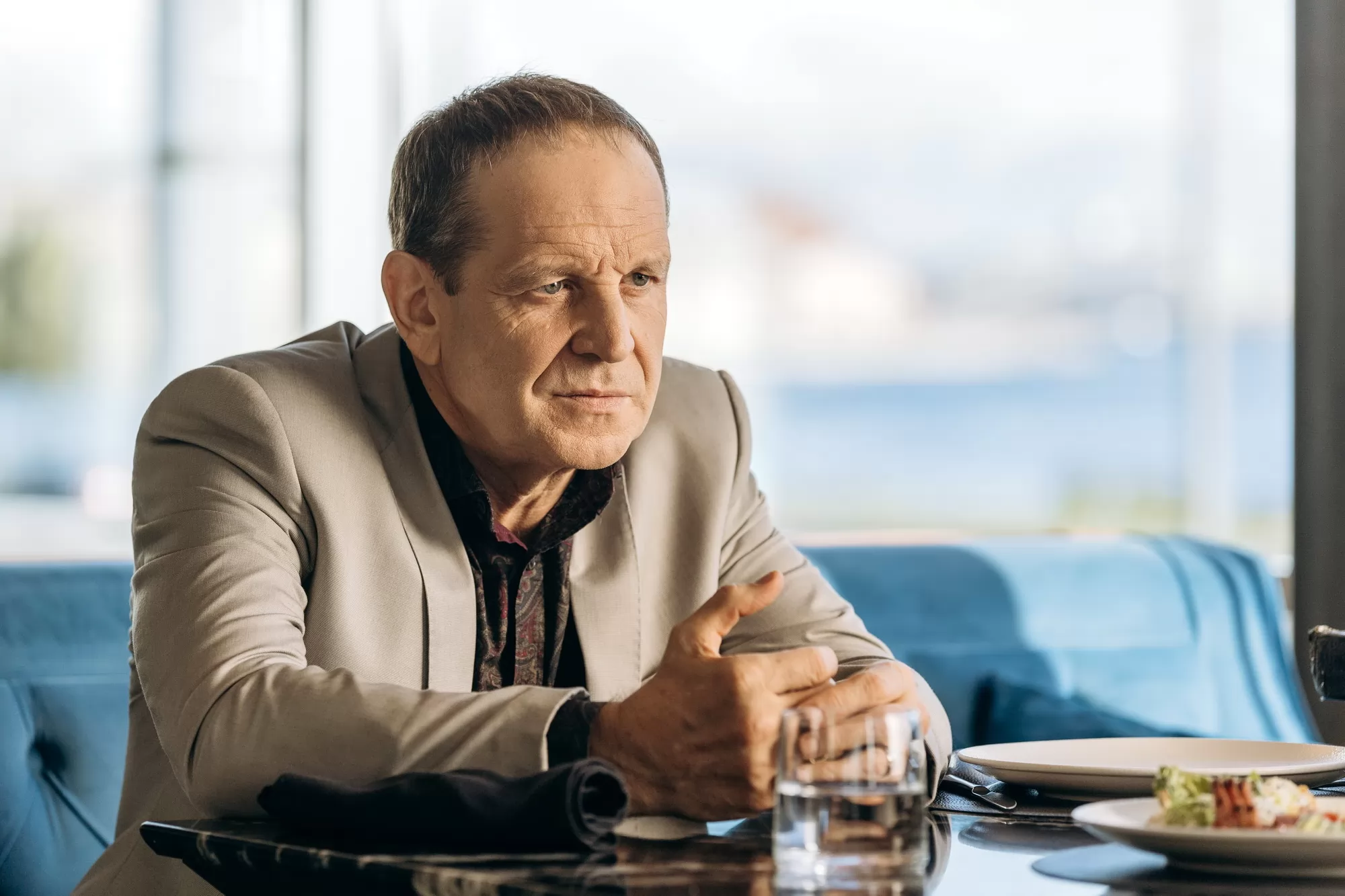 Сериал Чужой район 4 (2025). Кадр N257572