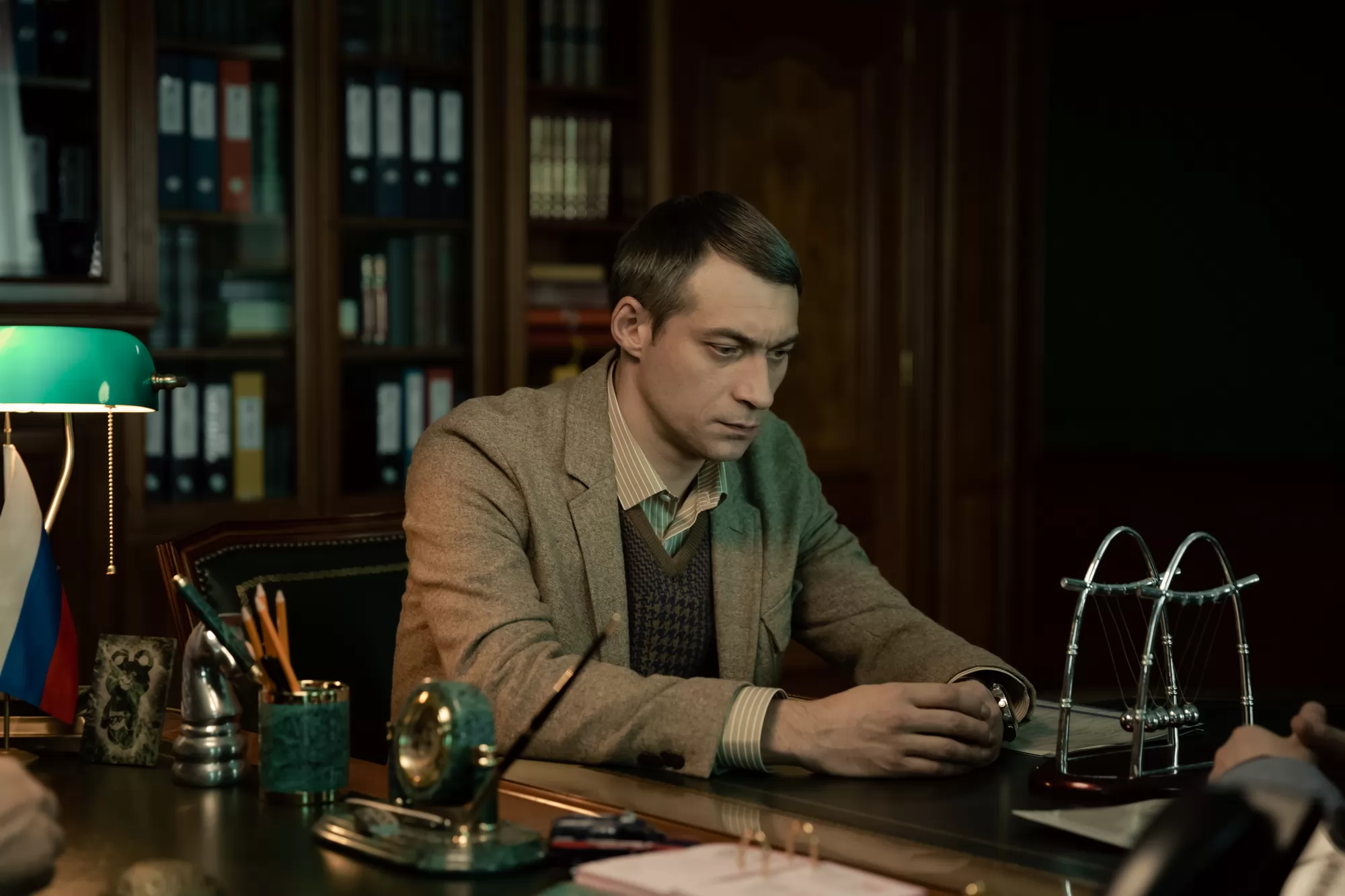 Сериал Вне закона (2025). Кадр N258188