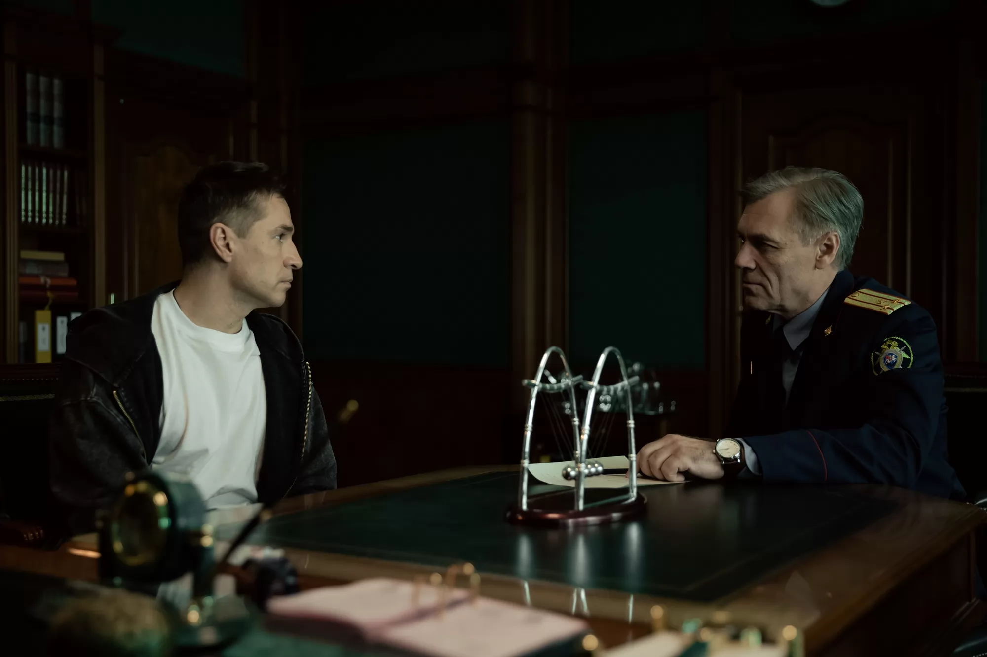 Сериал Вне закона (2025). Кадр N258182