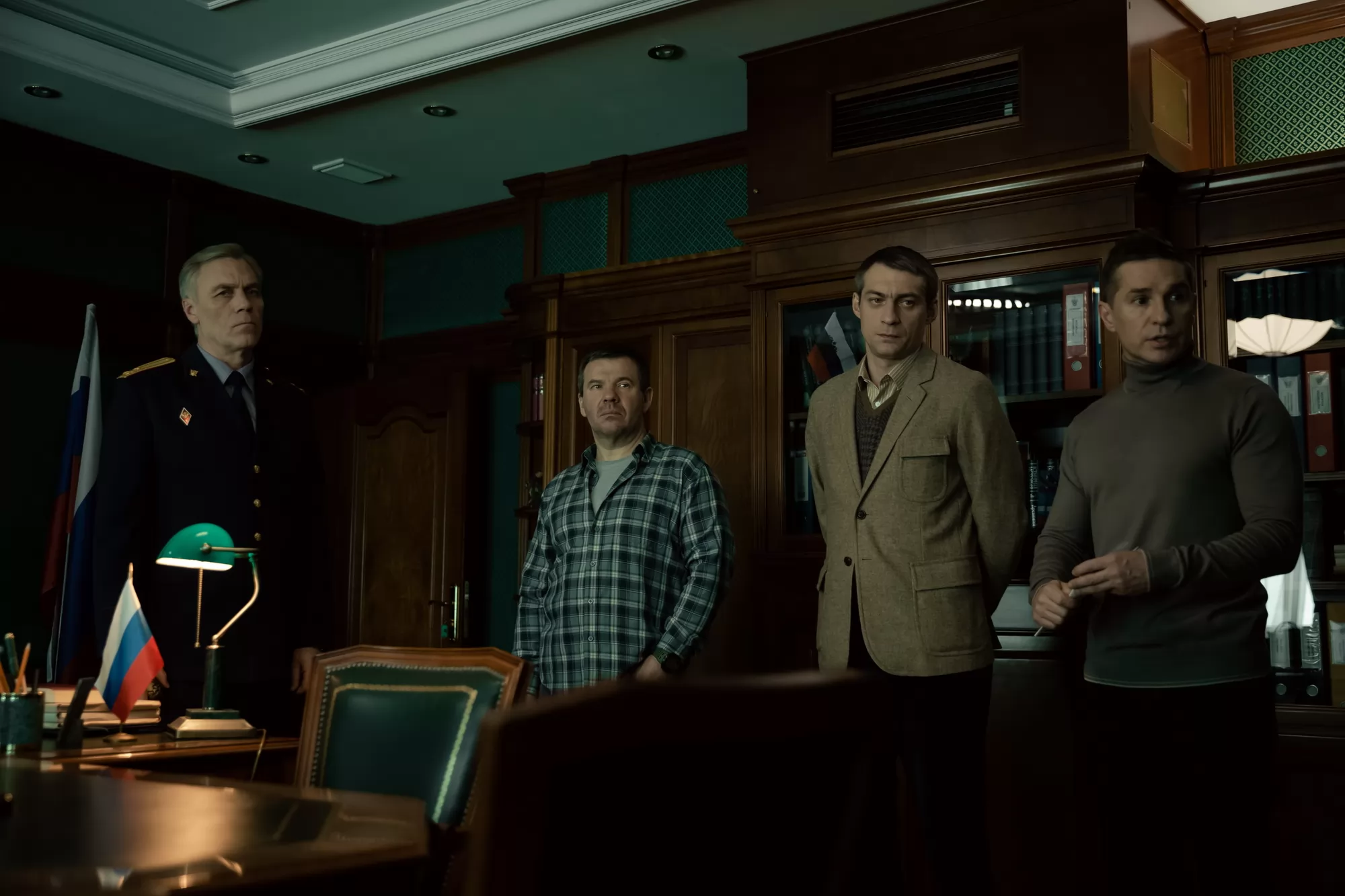 Сериал Вне закона (2025). Кадр N258183
