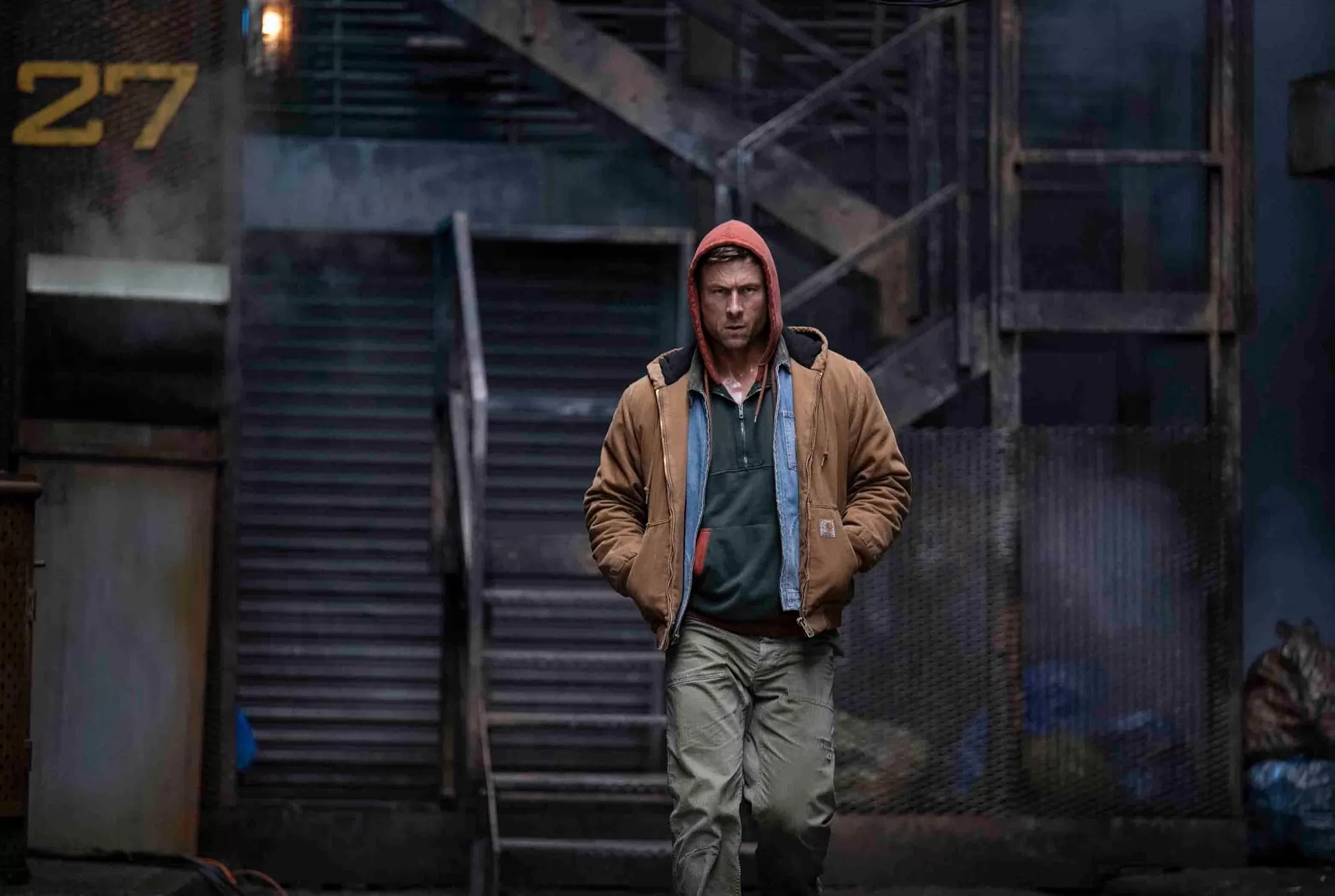 Фильм Бегущий человек (2025). Кадр N261671