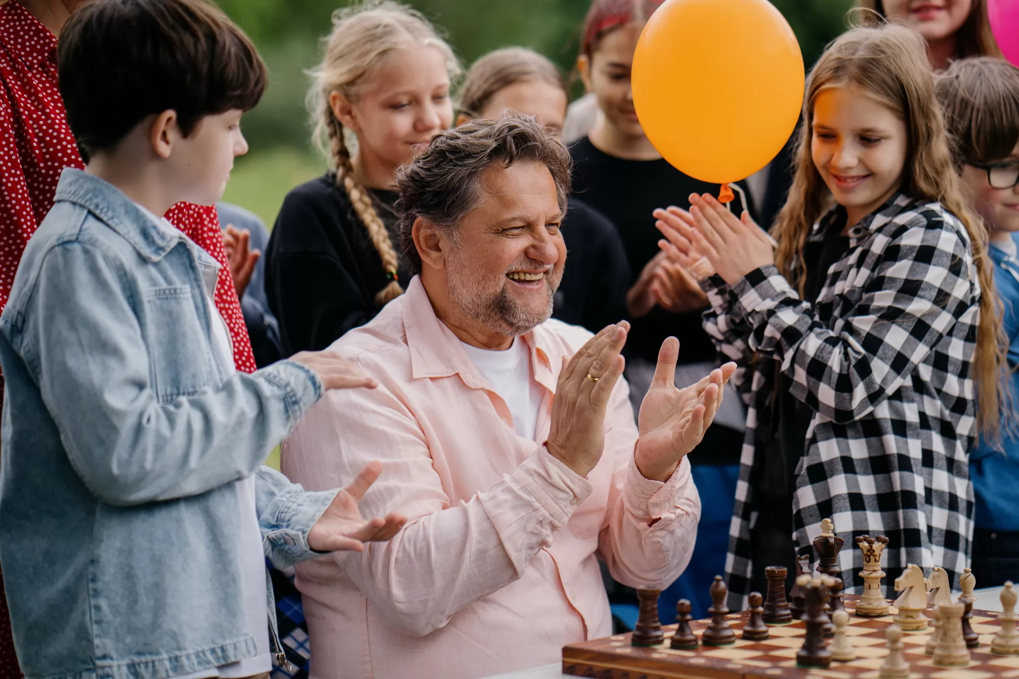 Сериал Родители родителей (2024-2025). Кадр N262309