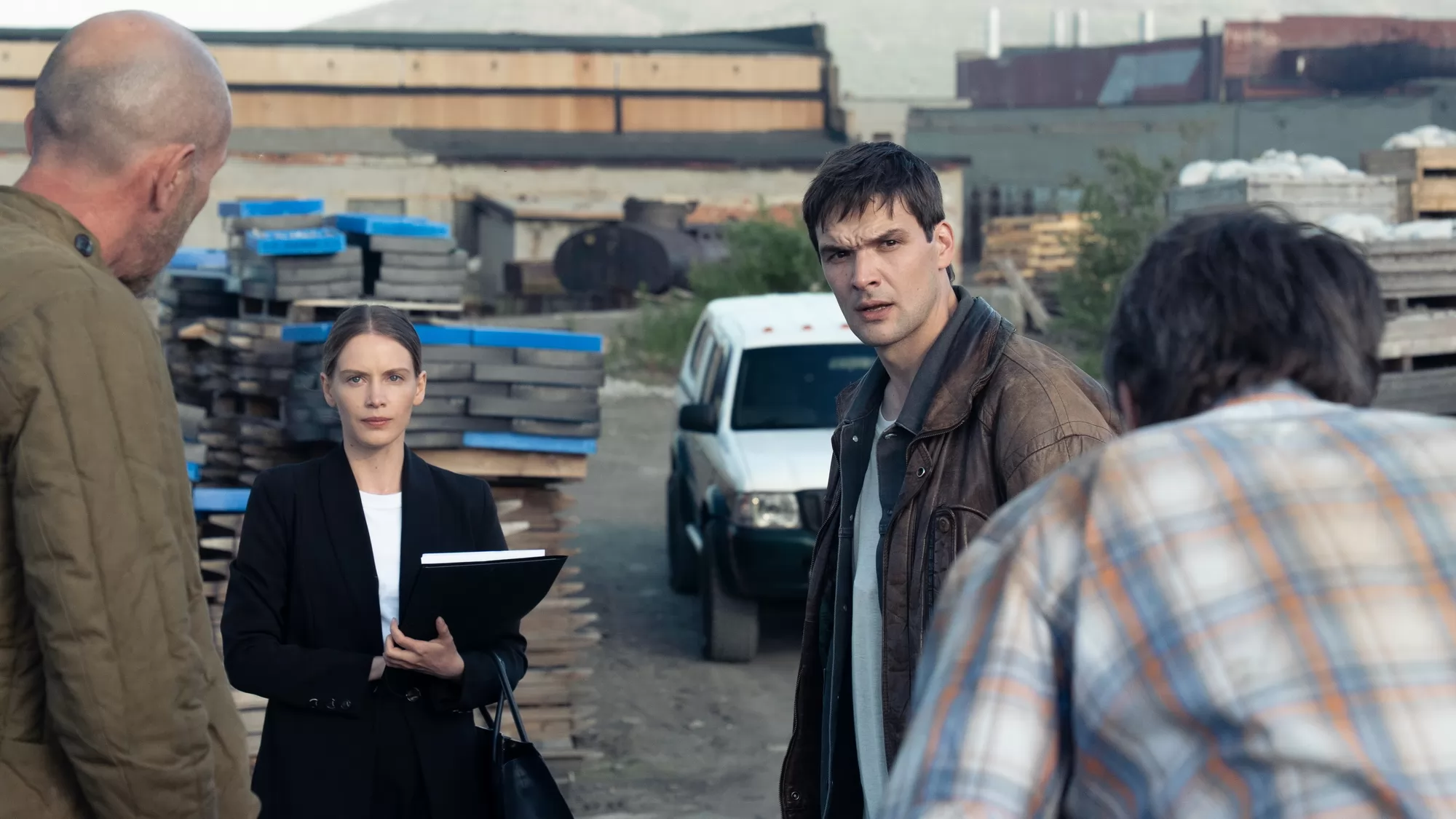 Сериал Теплый ветер с севера (2025). Кадр N263088