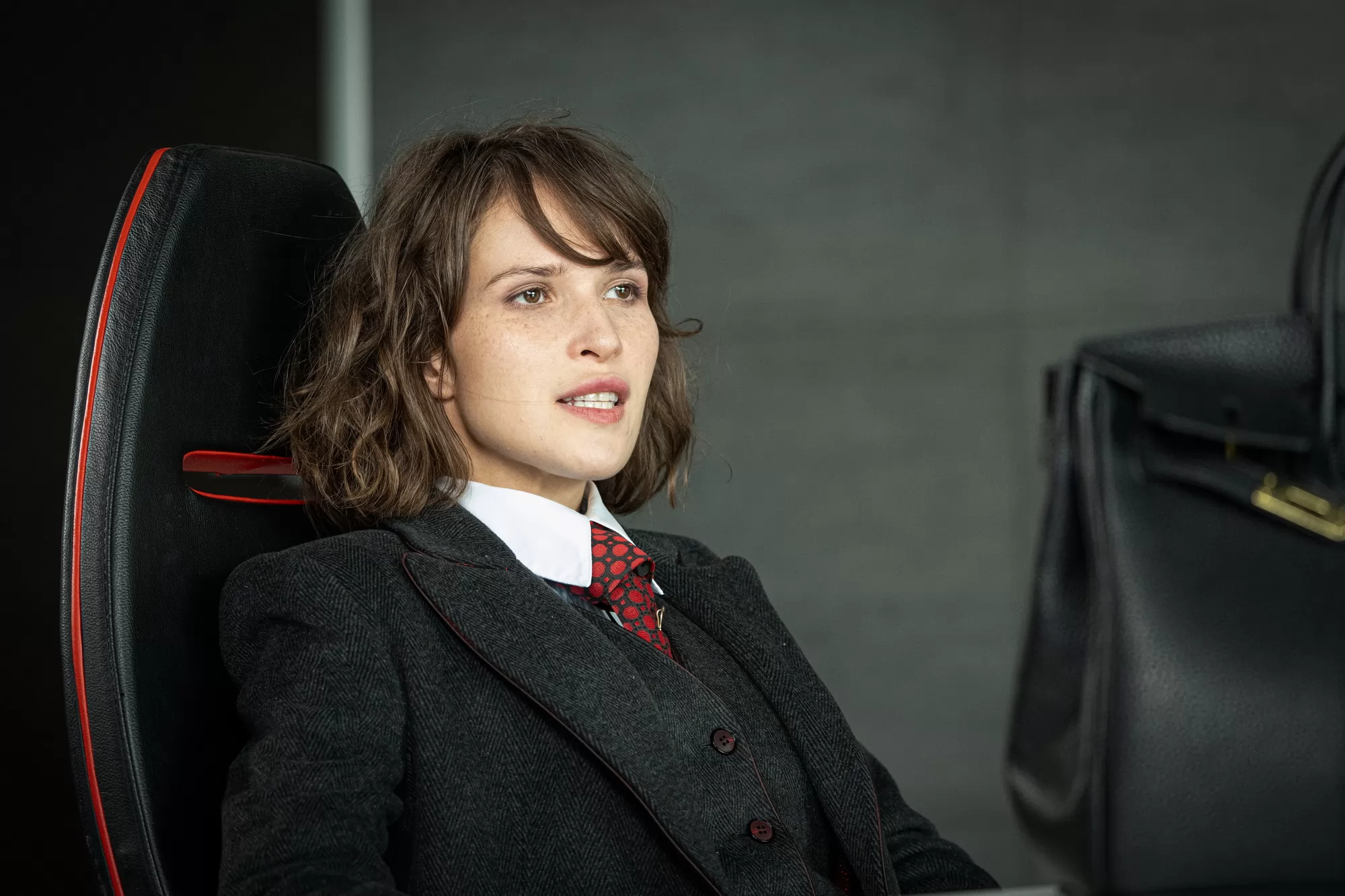 Сериал Доставка с гарантией (2026). Кадр N264342