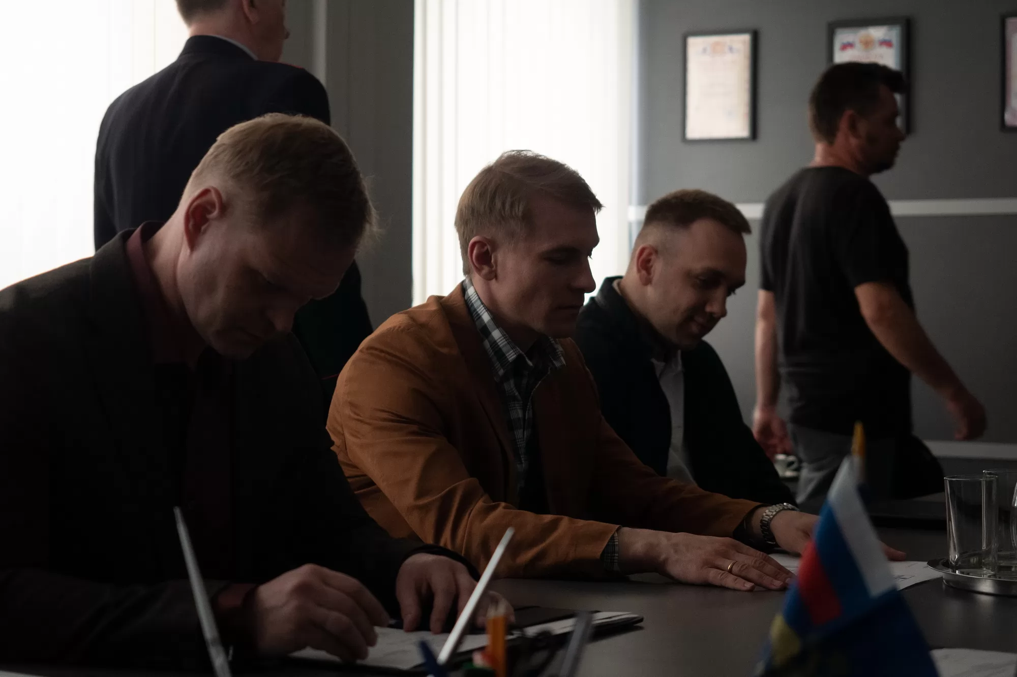 Сериал Враги (2026). Кадр N264881
