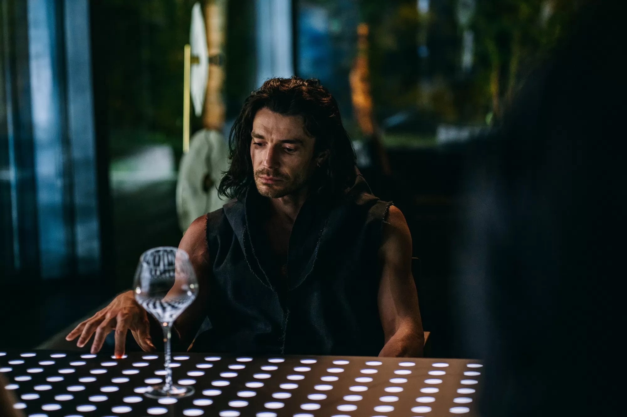 Сериал Полдень (2026). Кадр N265486