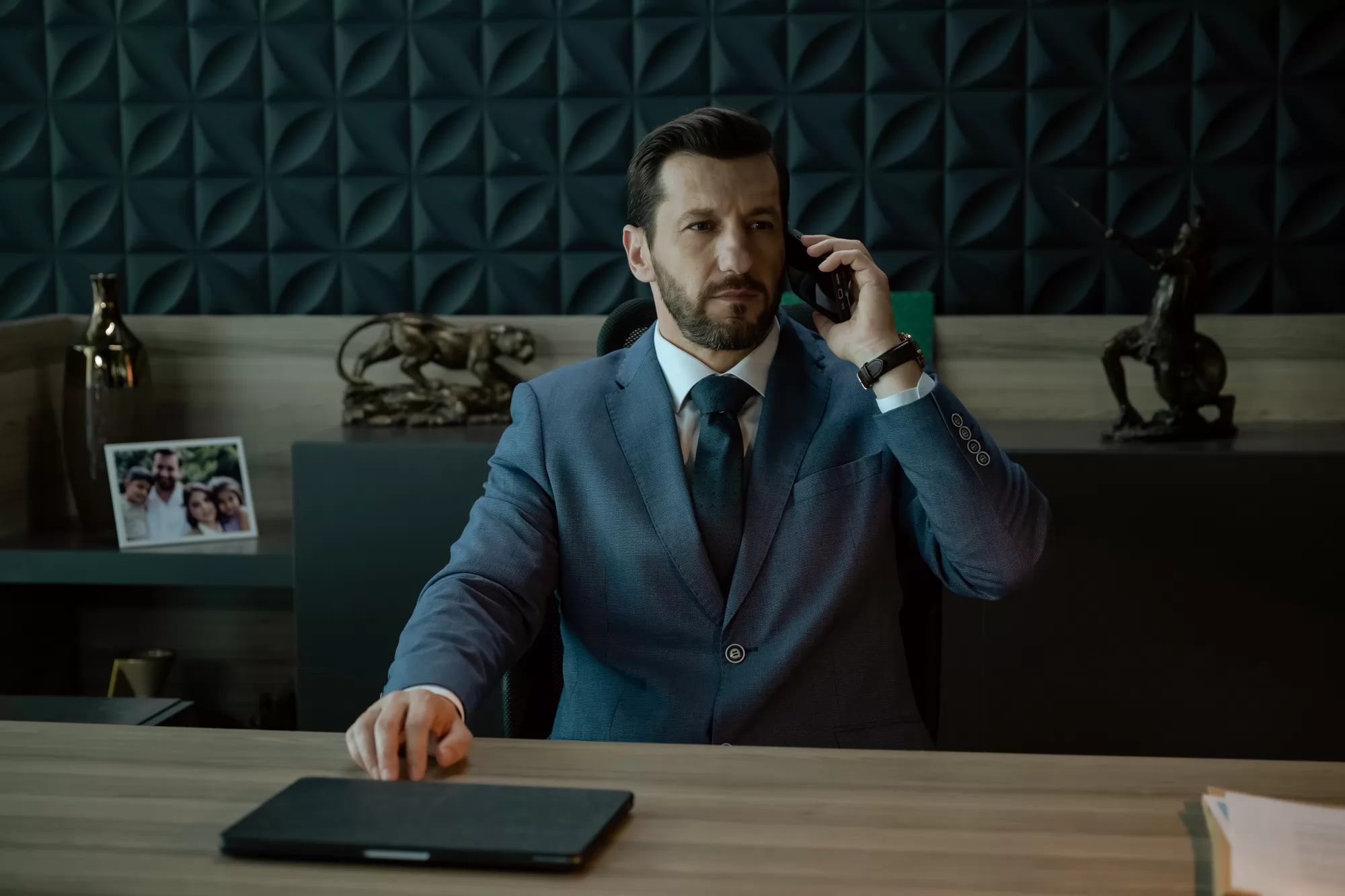 Сериал Близкое счастье (2025). Кадр N265558