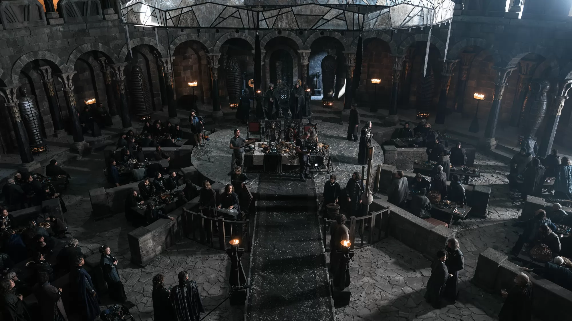 Сериал Трудно быть богом (2026). Кадр N266340