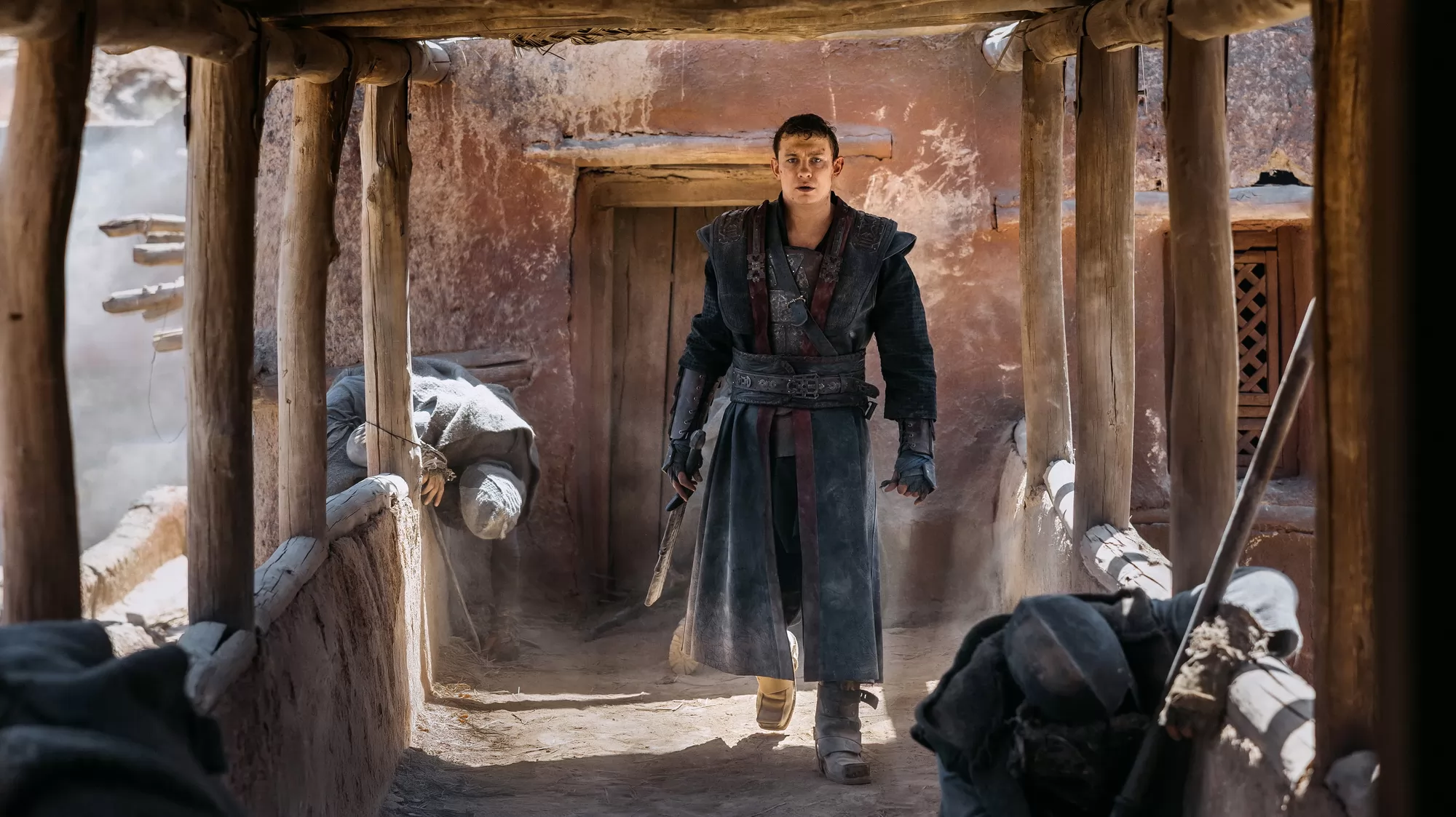 Сериал Трудно быть богом (2026). Кадр N266329