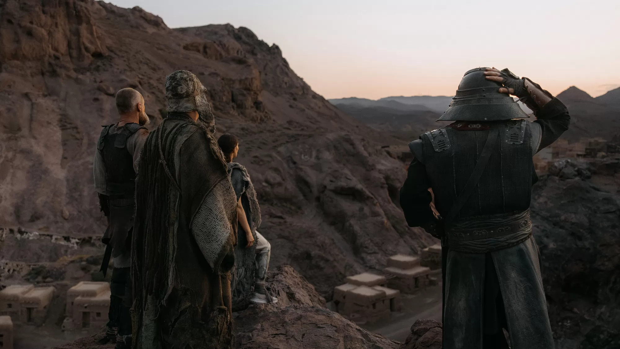 Сериал Трудно быть богом (2026). Кадр N266330