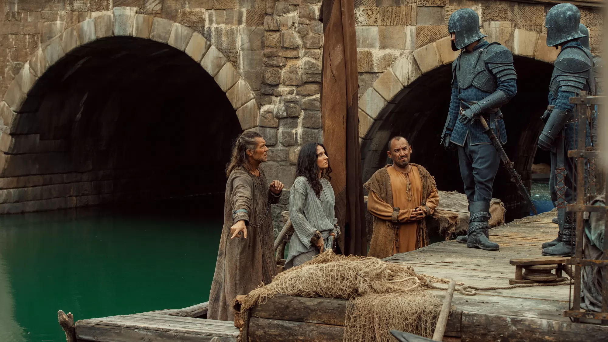 Сериал Трудно быть богом (2026). Кадр N266331