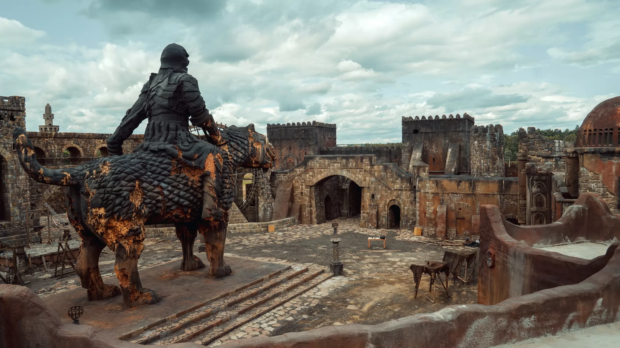 Сериал Трудно быть богом (2026). Кадр N266332